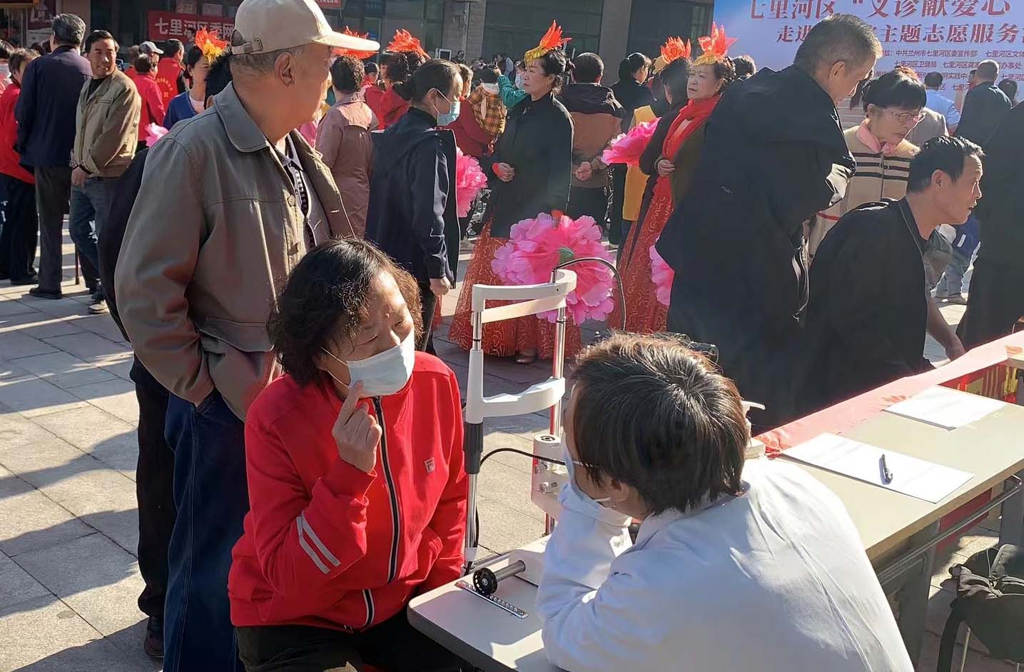 攜手為重陽(yáng)，“義診獻(xiàn)愛心，義演暖人心”普瑞走進(jìn)敬老院