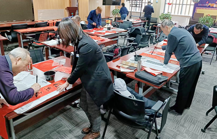 “淡淡墨香飄，濃濃新春情”蘭州普瑞眼視光醫(yī)院給患者送