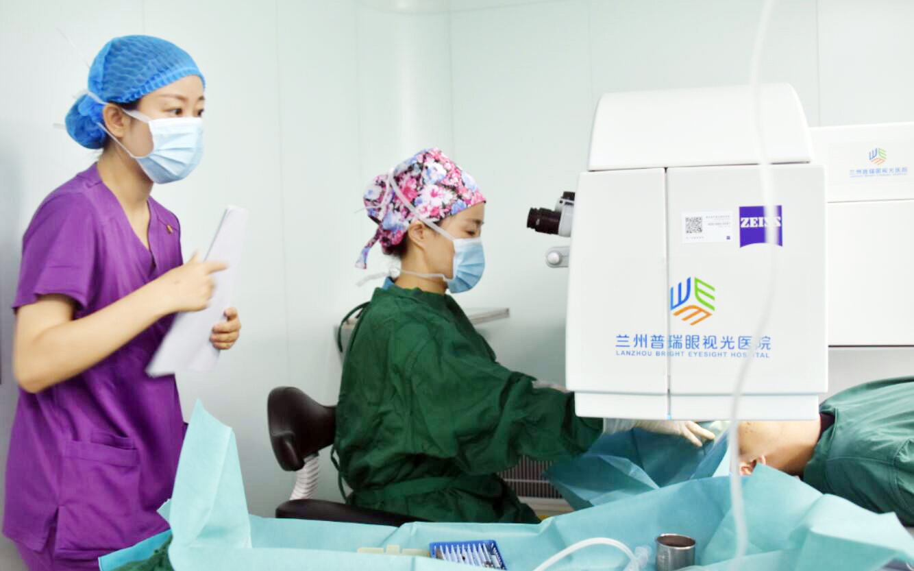 VS近視手術(shù)，哪種更適合？